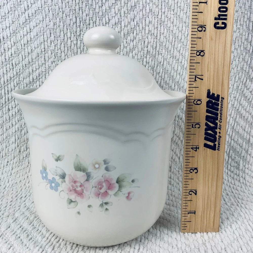 Pfaltzgraff Canister Cream Tea Rose‎ Floral Stoneware Heritage USA Grandmacore